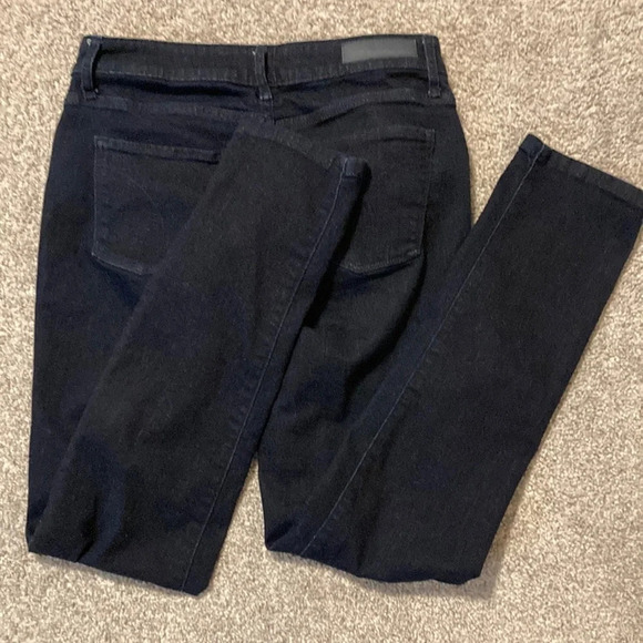 NWOT Calvin Klein Jeans Ultimate Skinny Dark Wash  4 X 30 - Picture 1 of 15